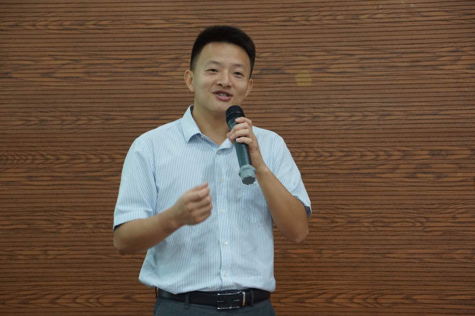 ​英国上市公司365-未来工程师-专业认知夏令营开营1.jpg