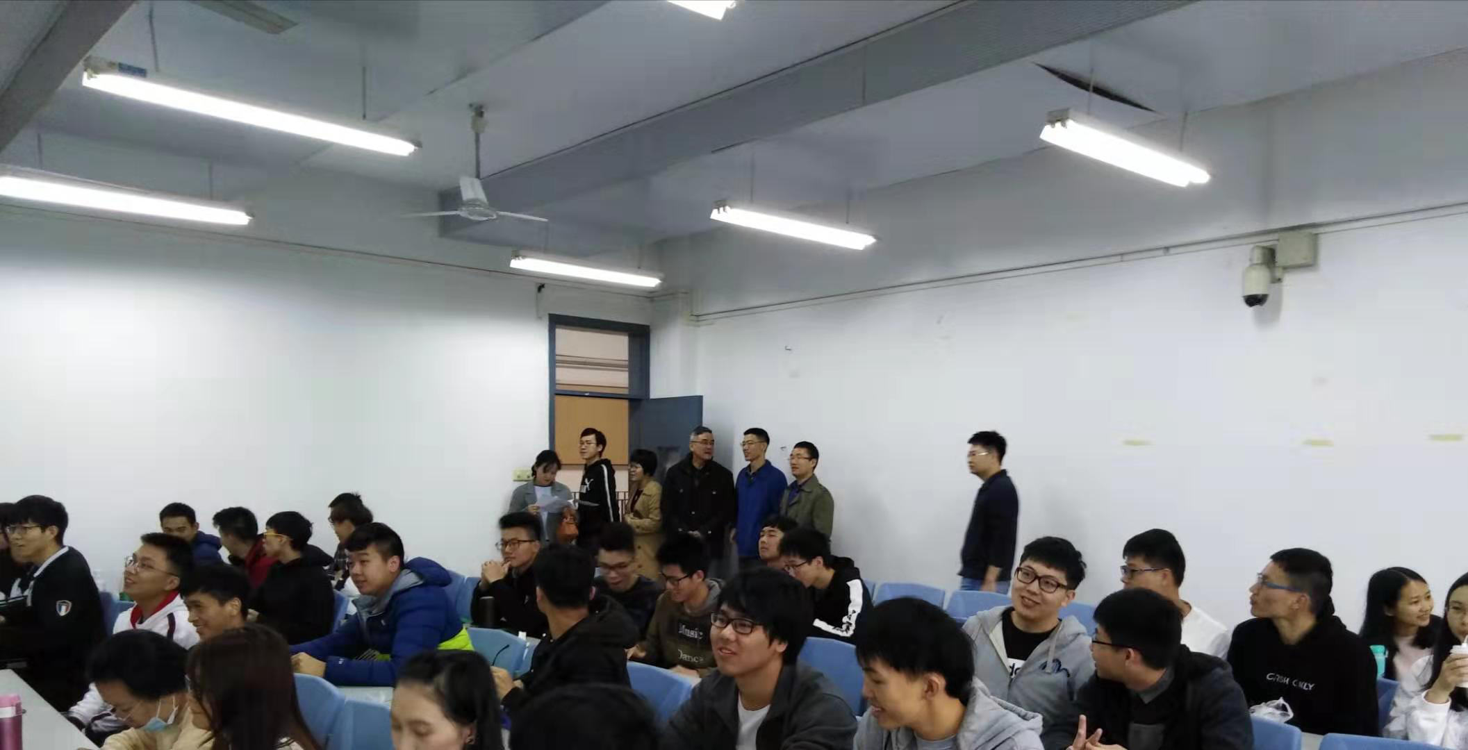 公司领导巡堂督导新学期开学第一课2.png