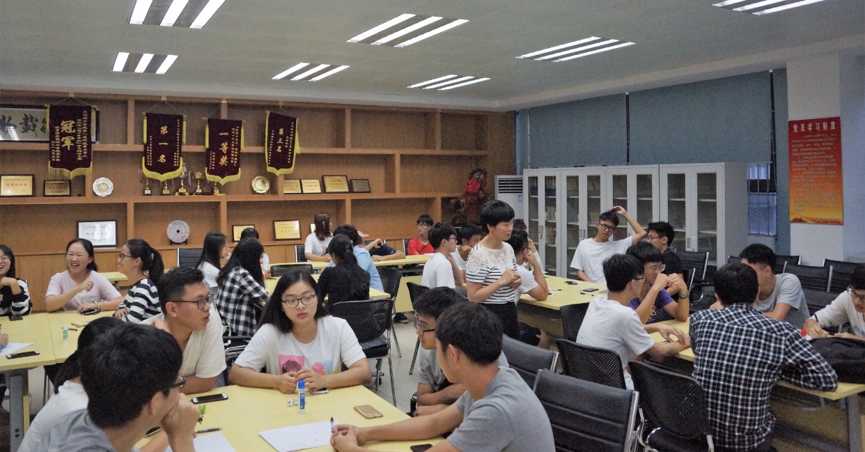 ​英国上市公司365举行心理委员培训会2.jpg
