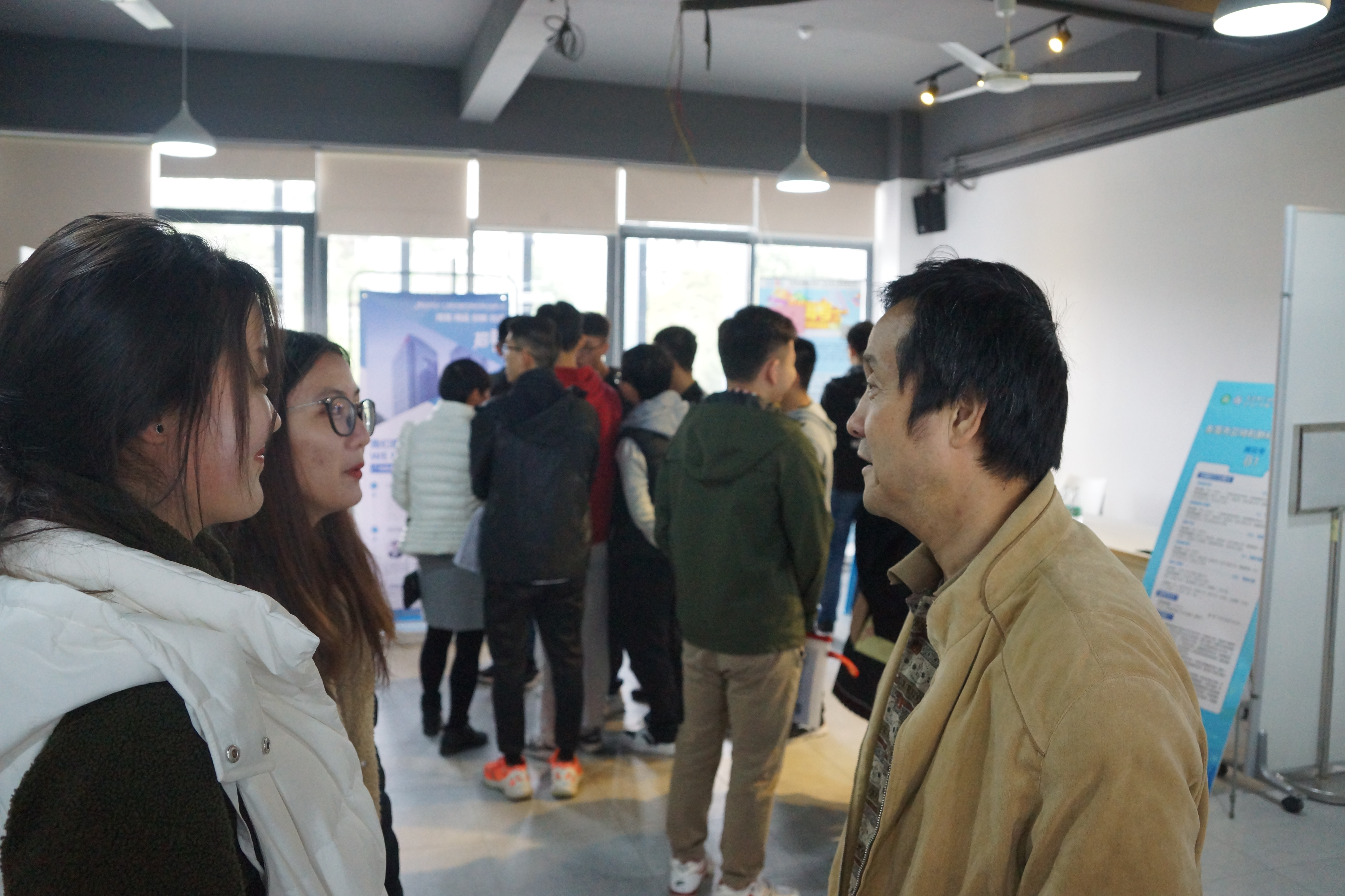 ​英国上市公司3652019届毕业生专场招聘会圆满结束1.png