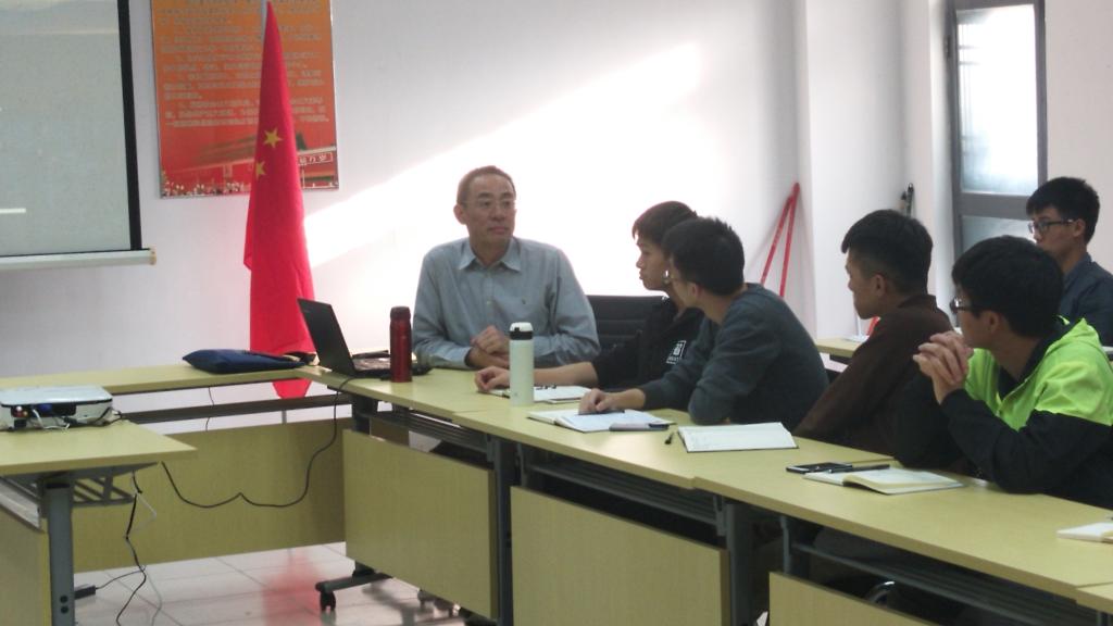 副董事长杨敏林为员工党员宣讲习近平总书记视察广东重要讲话精神3.jpg